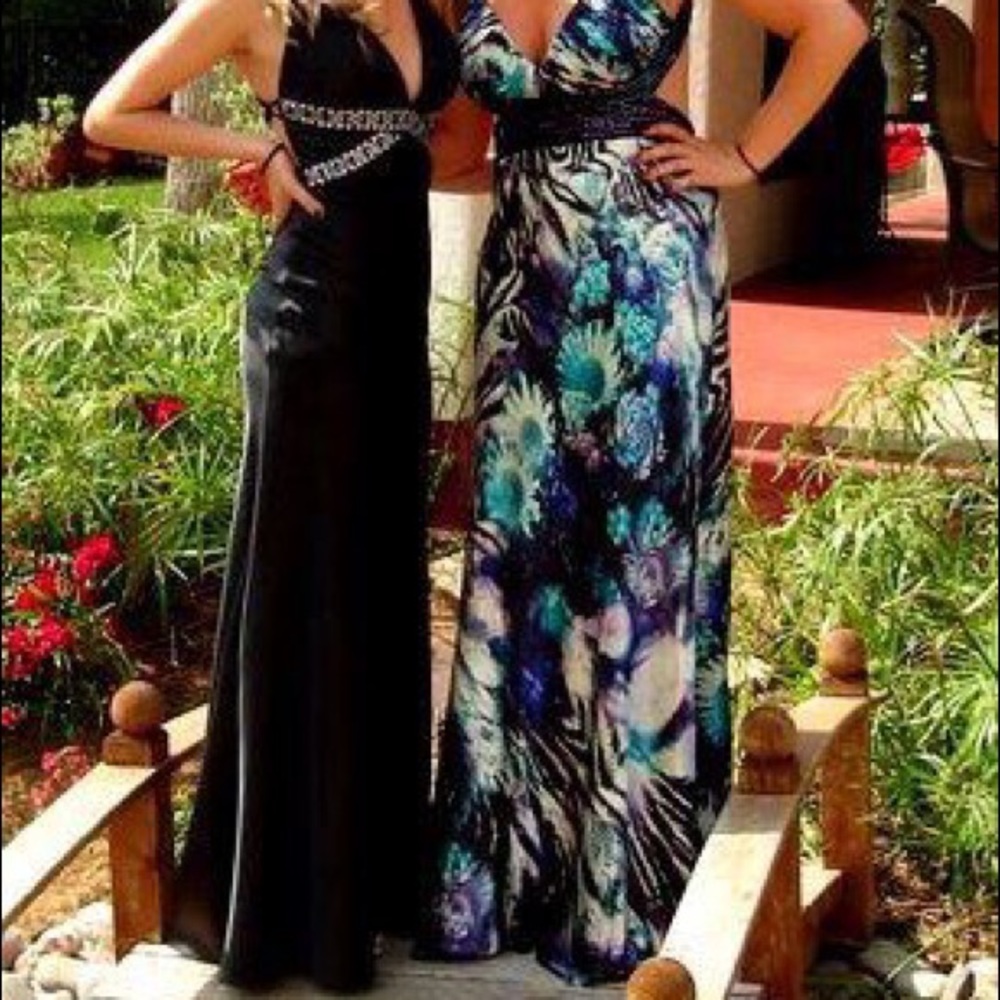 Black Formal Dress - Picture 7 of 7